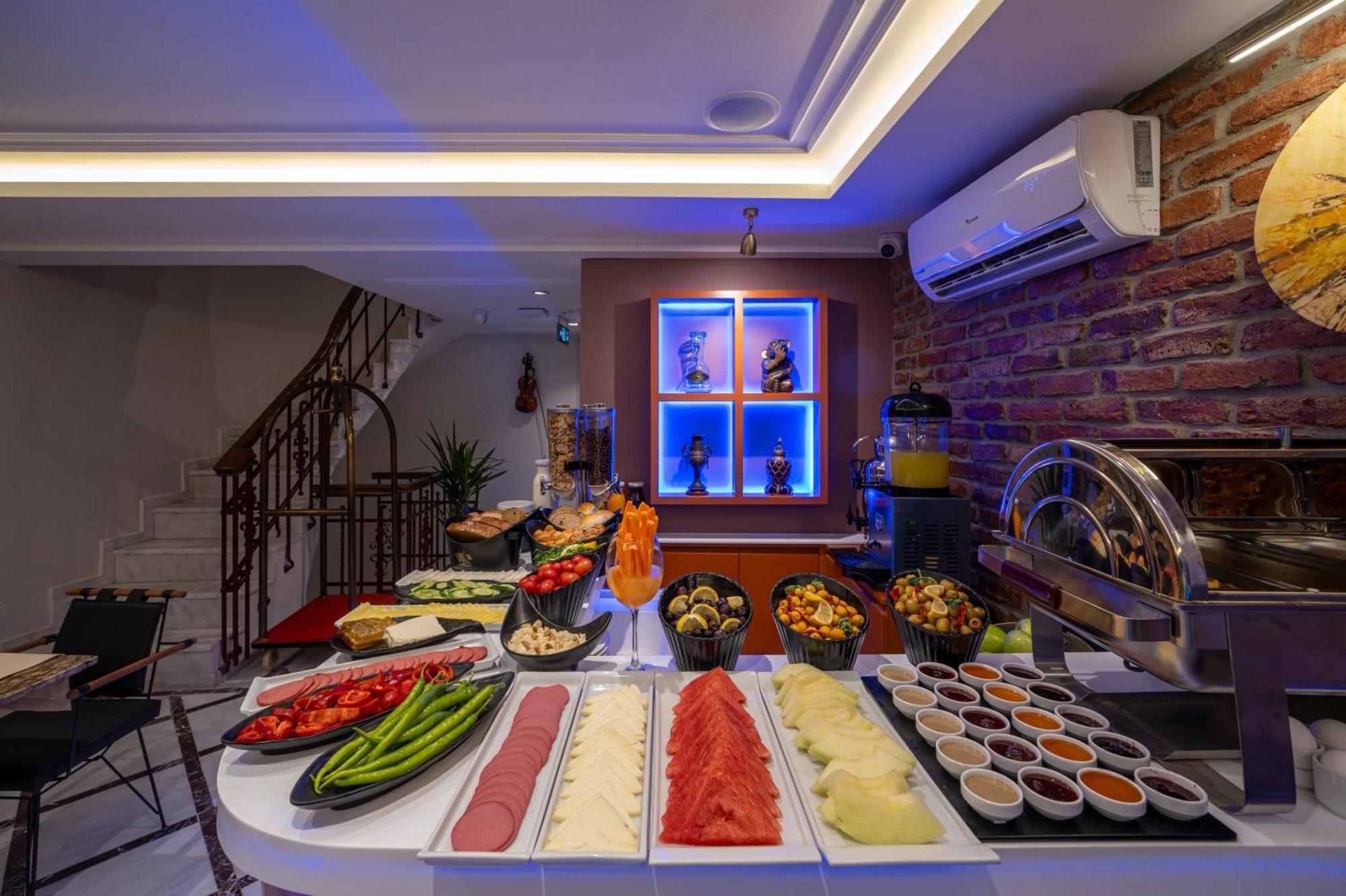 Pera Luna Premium Hotel Istanbul Exterior foto